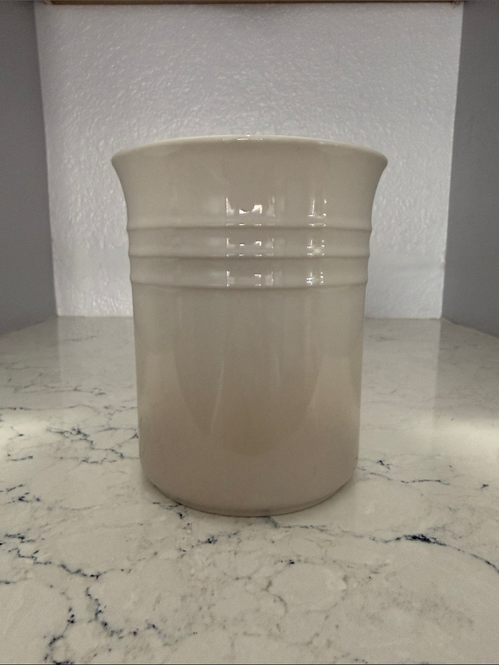 Le Creuset Meringue Stoneware Crock - Picture 4 of 6